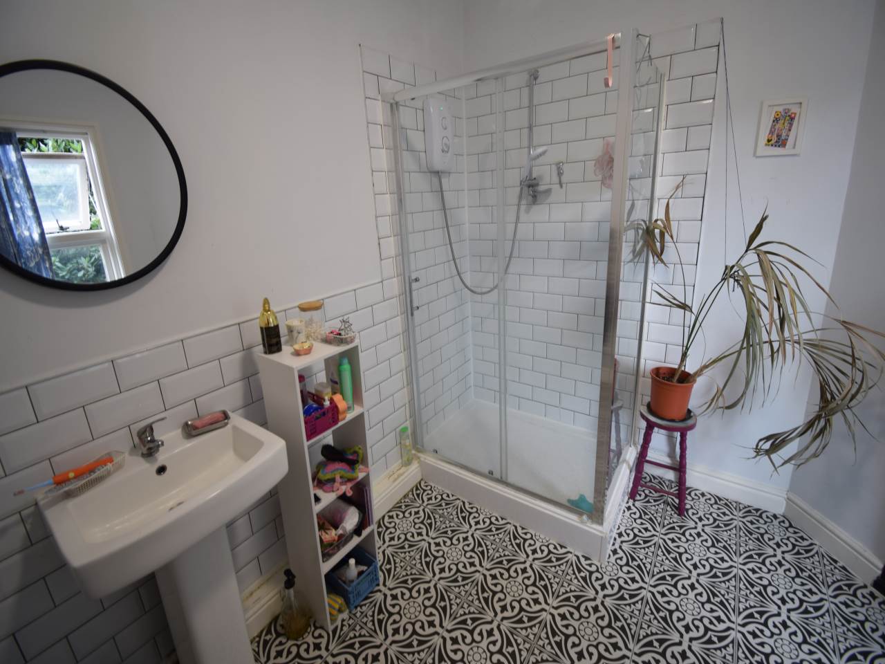 Shower room 2